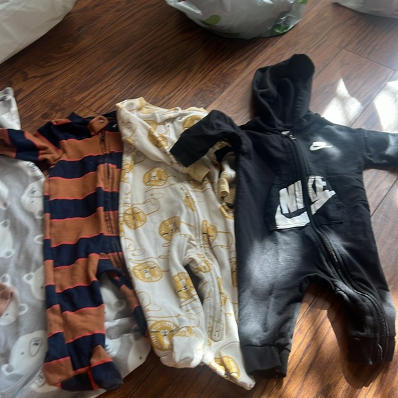 3/6 months - Picture 3 of 4